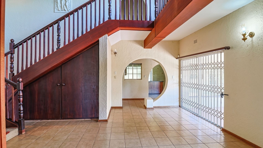 5 Bedroom Property for Sale in Protea Park North West